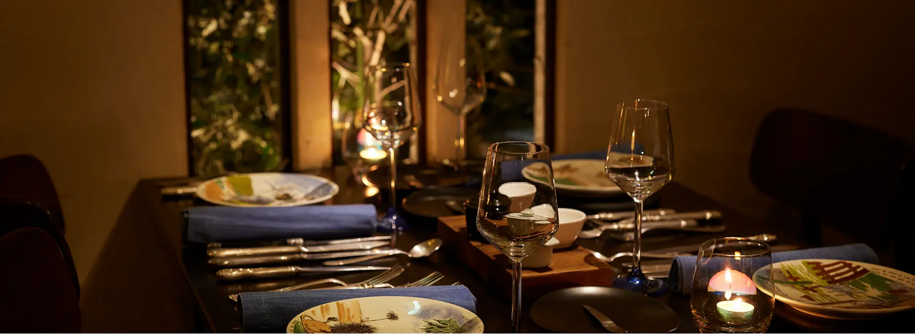 ディナーのテーブルセット